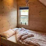 Moderne Rorbu Helt I Sjokanten Casa de Férias *