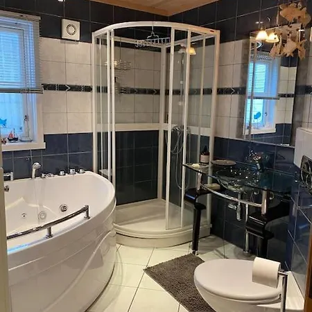 Holiday home Moderne Rorbu Helt I Sjokanten *