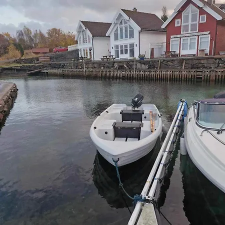 Feriehus Moderne Rorbu Helt I Sjøkanten Hauge (Vestland)