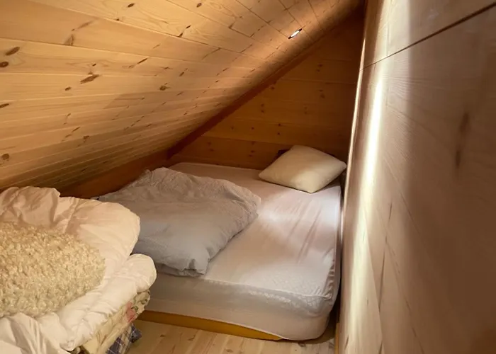 Moderne Rorbu Helt I Sjøkanten Feriehus *