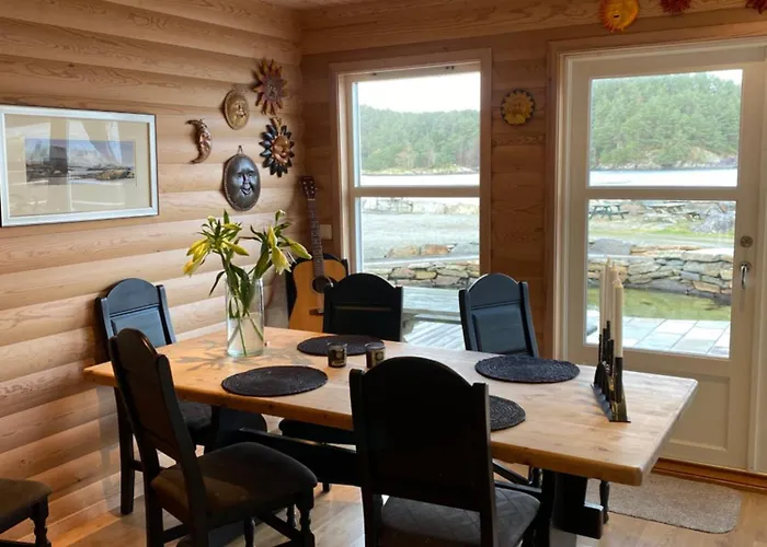 Hébergement de vacances Moderne Rorbu Helt I Sjokanten
