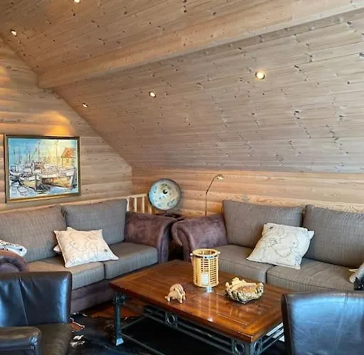 Moderne Rorbu Helt I Sjøkanten Hauge (Vestland)