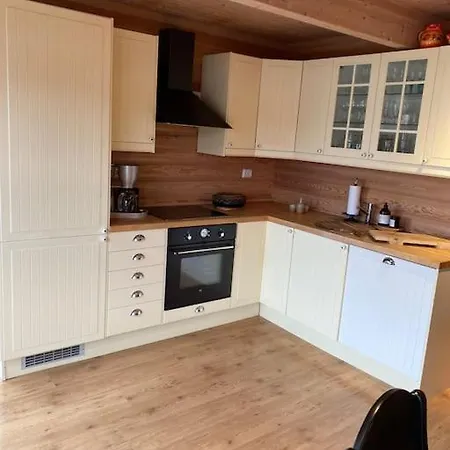 Holiday home Moderne Rorbu Helt I Sjokanten *